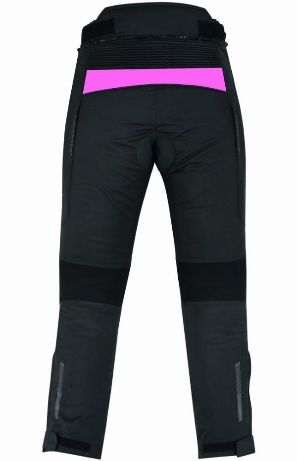 Pantalón moto mujer, chica, cuatro estaciones, invierno y verano, color negro, rosa fucsia. Impermeable, protecciones homologadas. Pantalón moto Kangroute Oceano en Full Gas Motor. Mejorada del Campo. Madrid