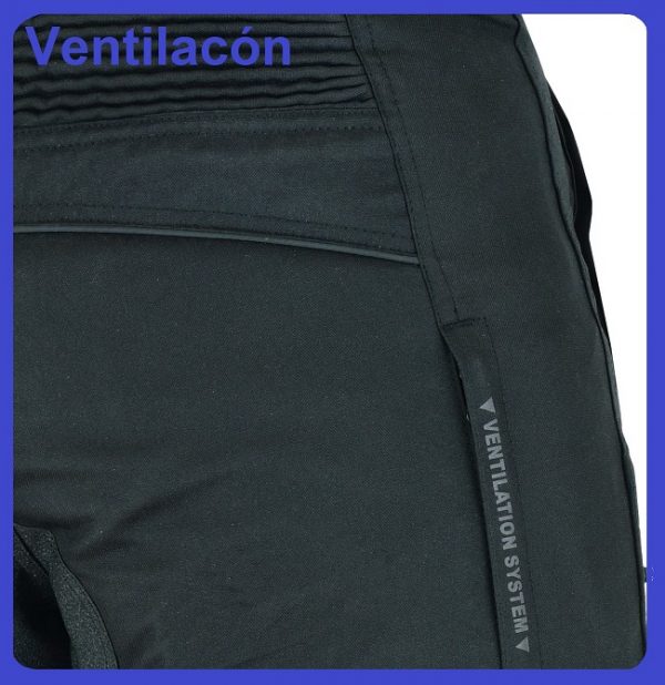 Pantalón moto hombre, cuatro estacione, invierno y verano, color gris, negro, azul y rojo. Impermeable, protecciones homologadas. Full Gas Motor. Mejorada del Campo. Madrid